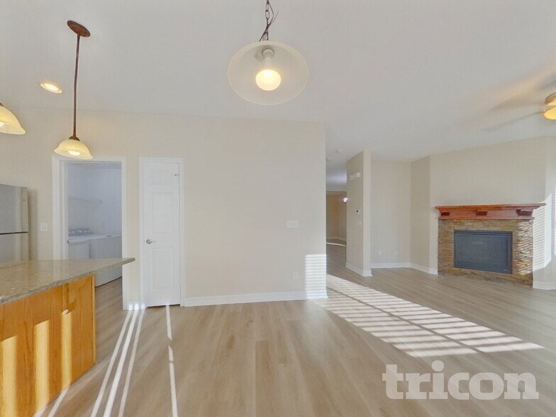 Building Photo - 12742 E 106th Ave