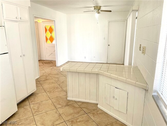 Building Photo - 2198 Capistrano Ave