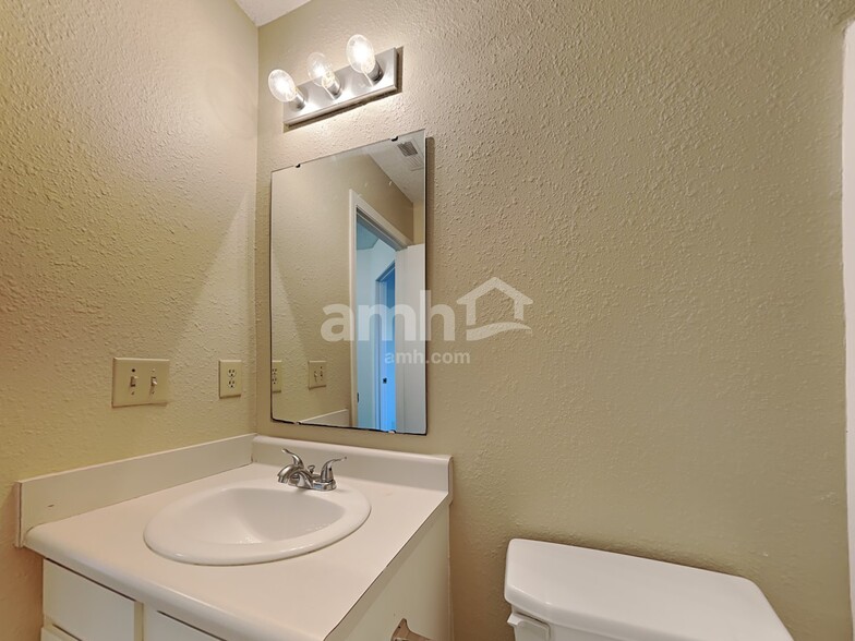 Building Photo - 4323 Autumn Crest Ct