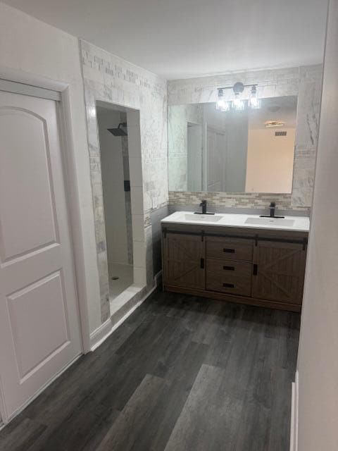 Building Photo - 724 Springdale Cir