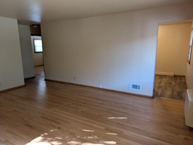 Living Room to Kit - 2123 S 108th St