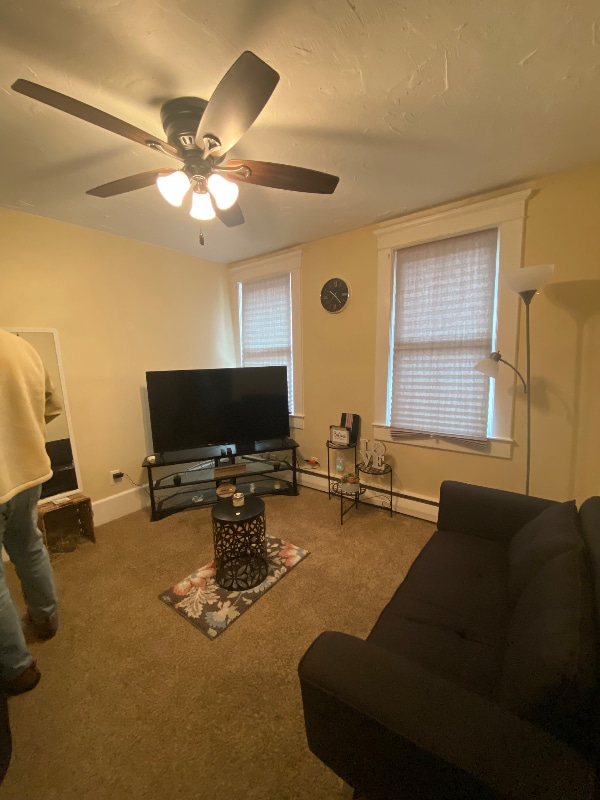 Building Photo - 275 S Main St