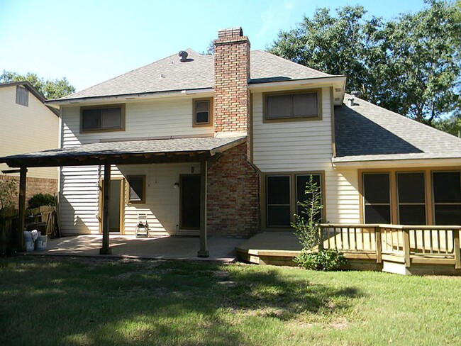 Building Photo - 2711 River Birch Dr