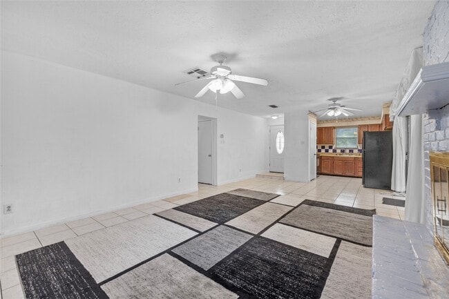 Building Photo - 6742 Westwick Dr