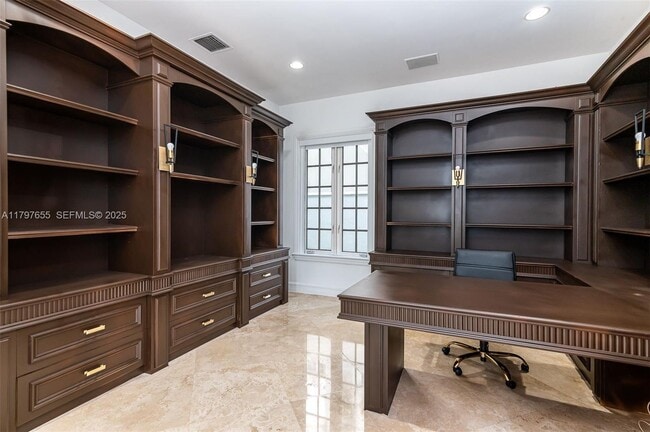 Building Photo - 1309 Middle River Dr