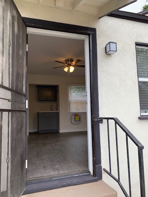Building Photo - 629 Prescott St