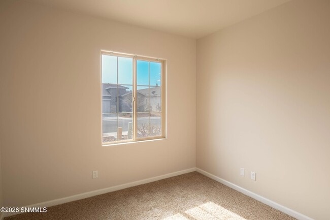 Building Photo - 4709 Elsinore Ave