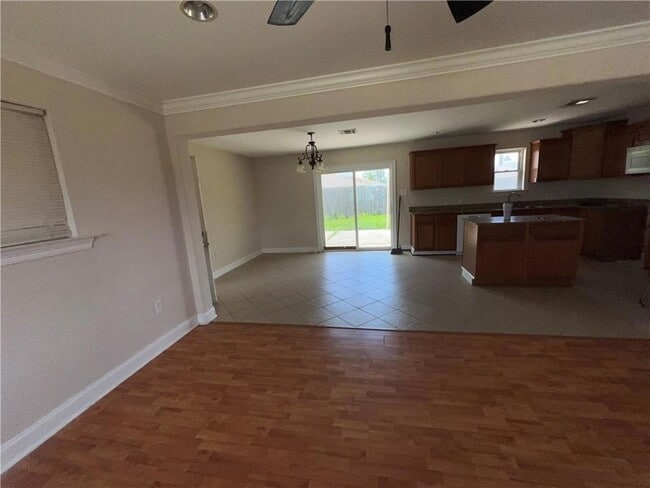 Building Photo - 2500 Campagna Dr