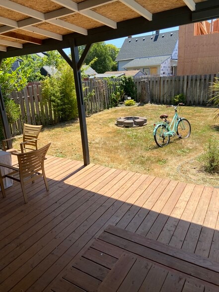 Building Photo - 717 10th Ave