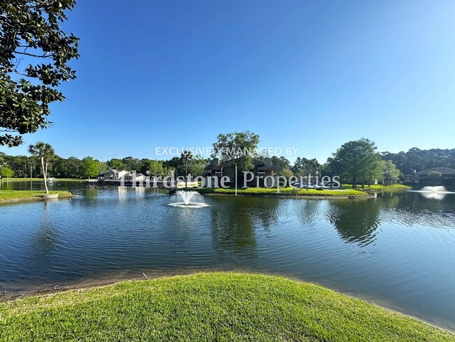 Building Photo - 10200 Belle Rive Blvd