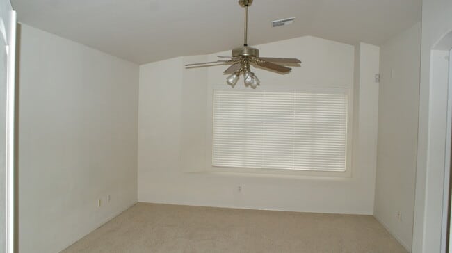 Building Photo - 1078 W Heather Ave