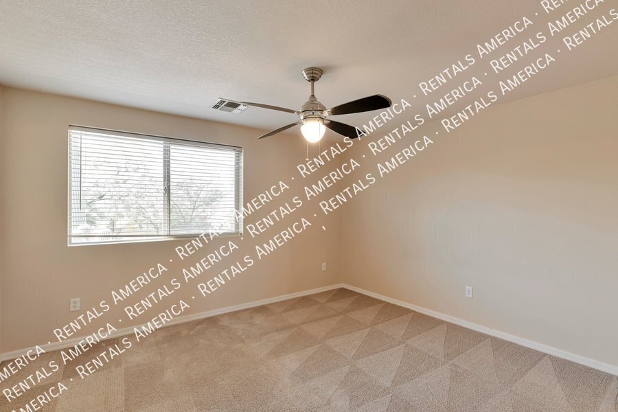 Building Photo - 50 E Camino Limon Verde