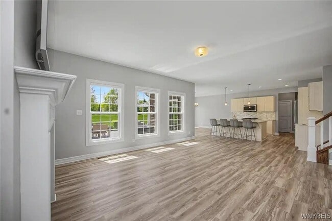 Building Photo - 46 Eagleview Dr