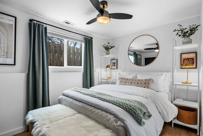 Building Photo - Cozy 2B/1B Unit A I Near Gonzaga/WSU/EWU & 5 Hospitals I Pet Friendly (Furnished)