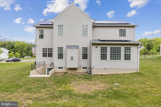 Building Photo - 2201 Monticello Ct