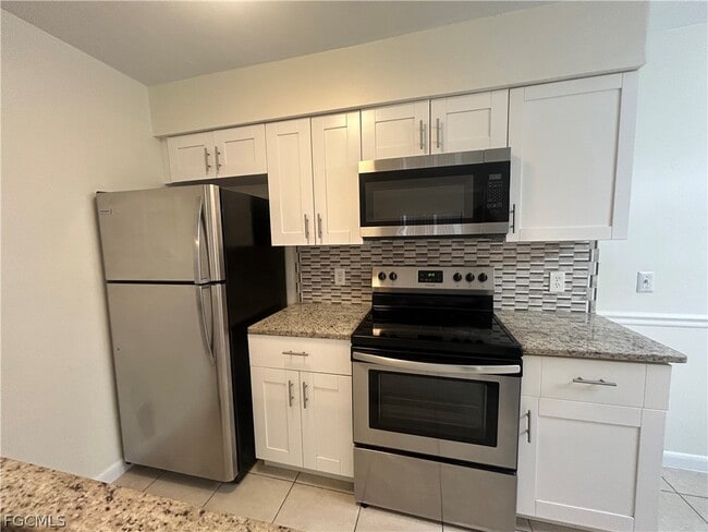 Building Photo - 5305 Summerlin Rd