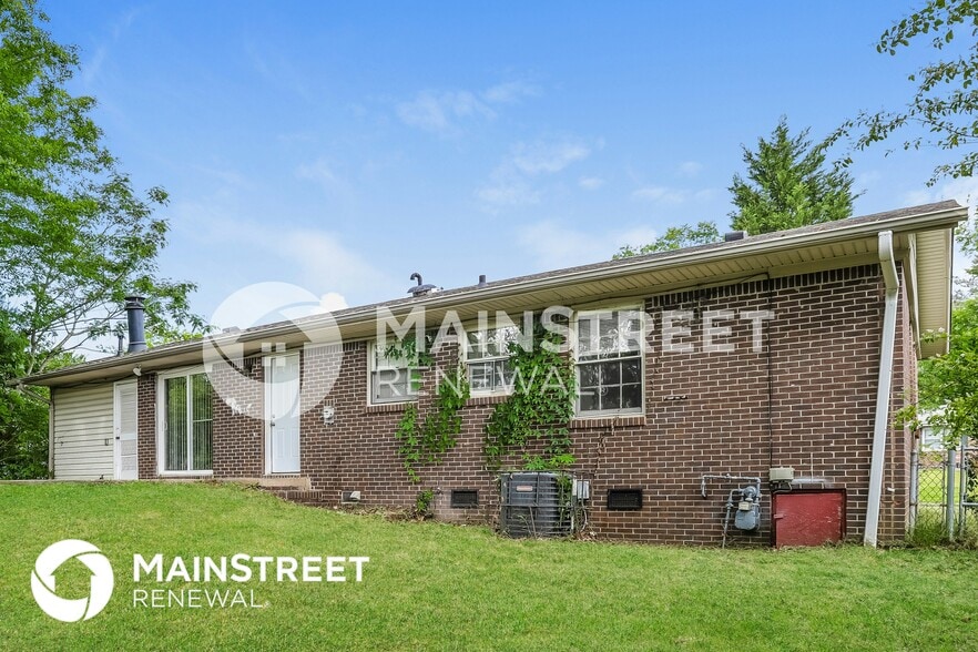 Building Photo - 454 Roxbury Dr