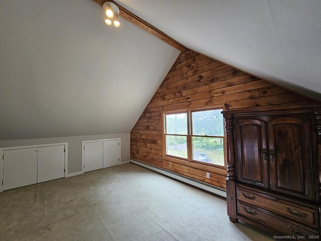 Building Photo - 698 Leetes Island Rd