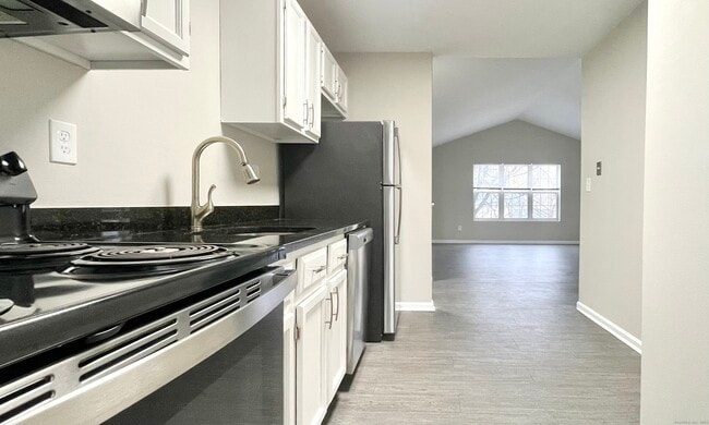 Building Photo - 68 W Main St