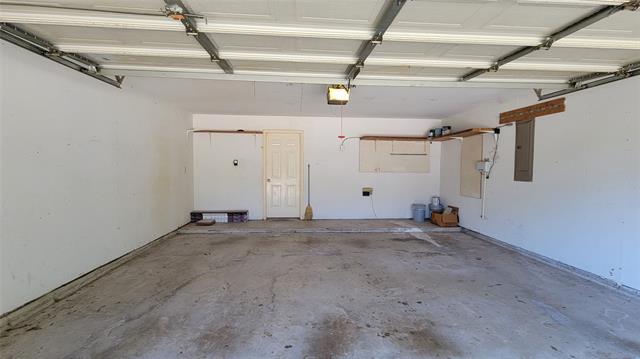 Building Photo - 2400 Spillway Cir
