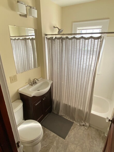Bathroom - 1484 Almond Ave