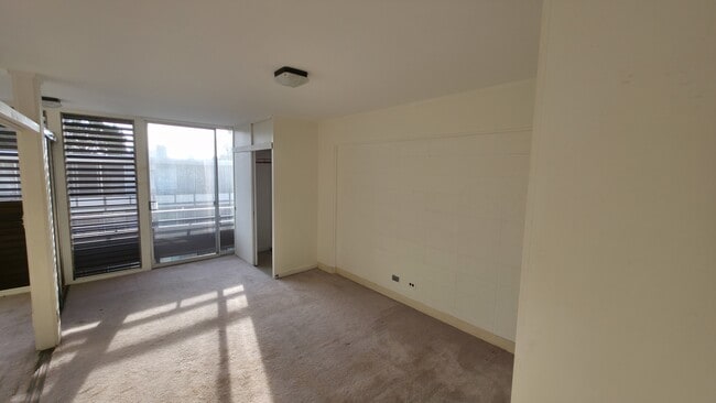 Building Photo - 1630 Makiki St