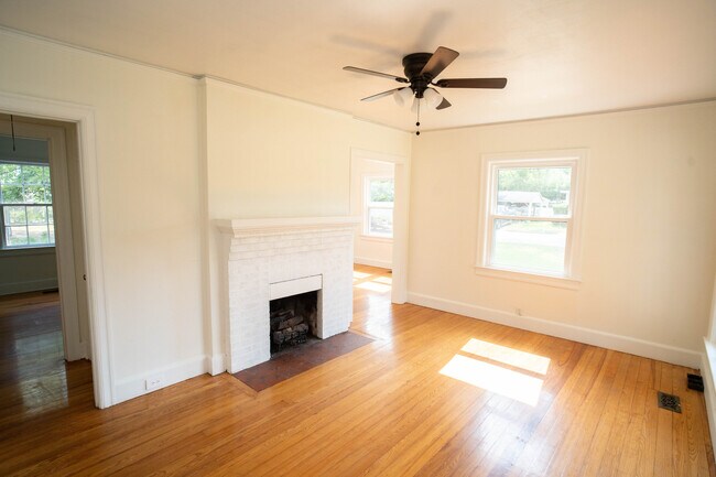 Building Photo - 1114 8th Ave