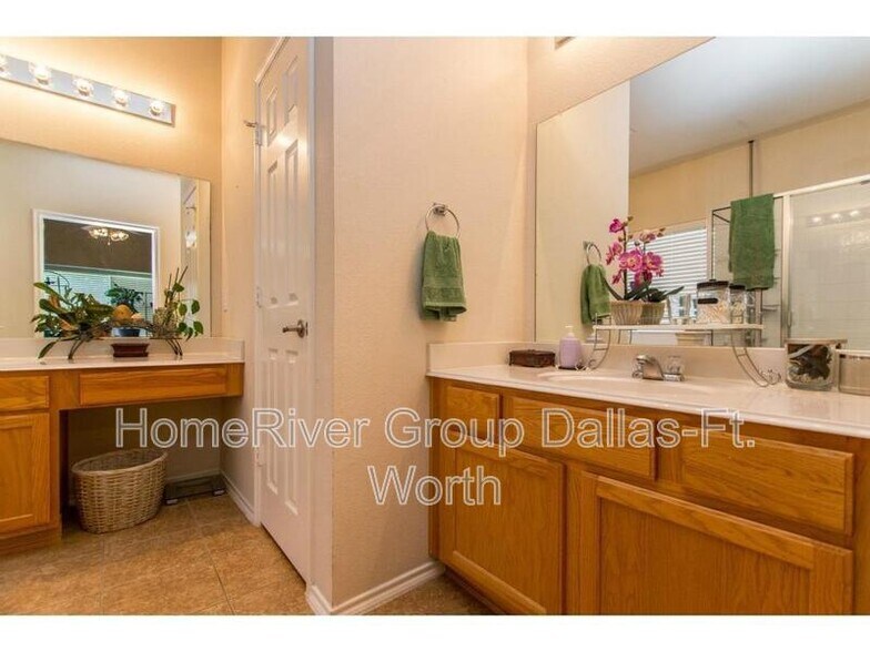 Building Photo - 9910 Wethers Field Cir