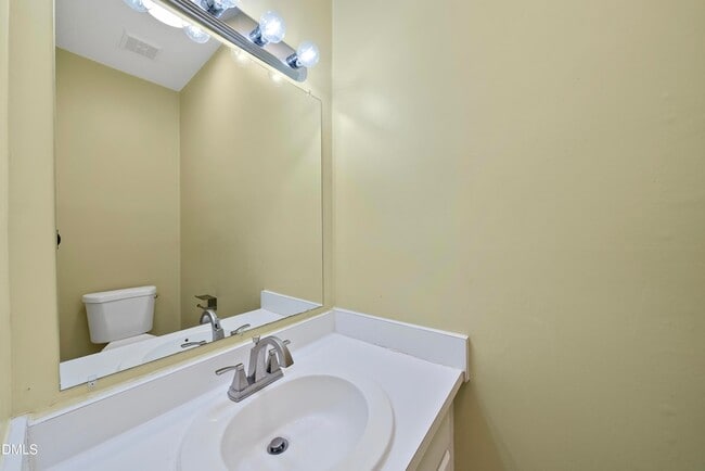 Building Photo - 6115 Highcastle Ct