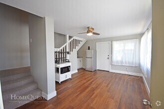 Building Photo - 443 Maluniu Ave