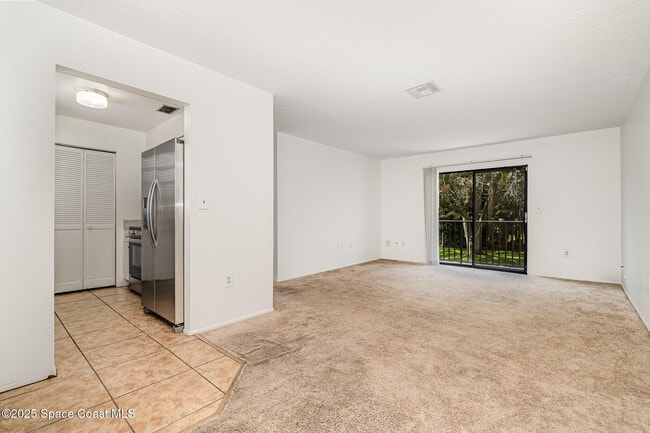 Building Photo - 2224 Flower Tree Cir