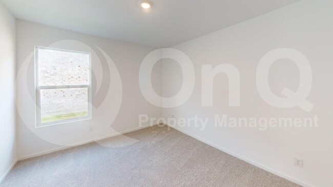 Building Photo - 1001 Raintree Rd