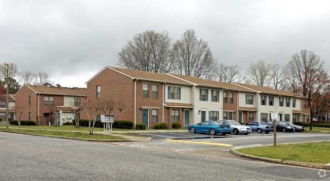 Primary Photo - Denbigh Trace Apartments