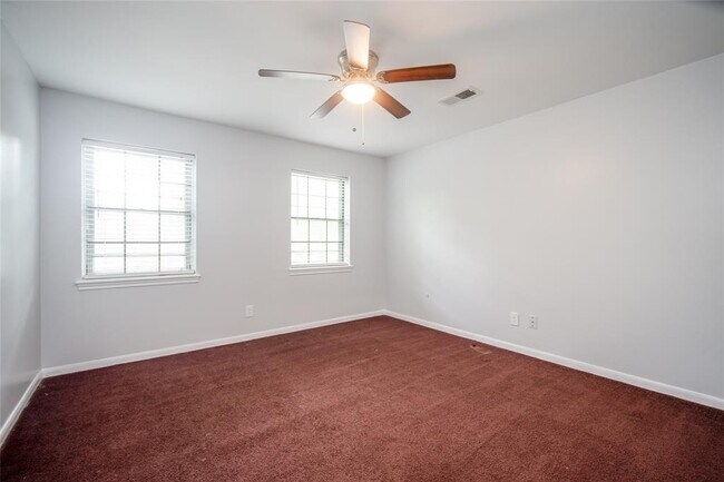 Building Photo - 15319 Paseo Del Rey Dr