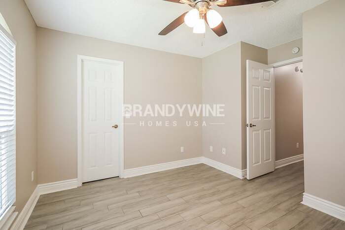 Building Photo - 3555 Barbizon Ct