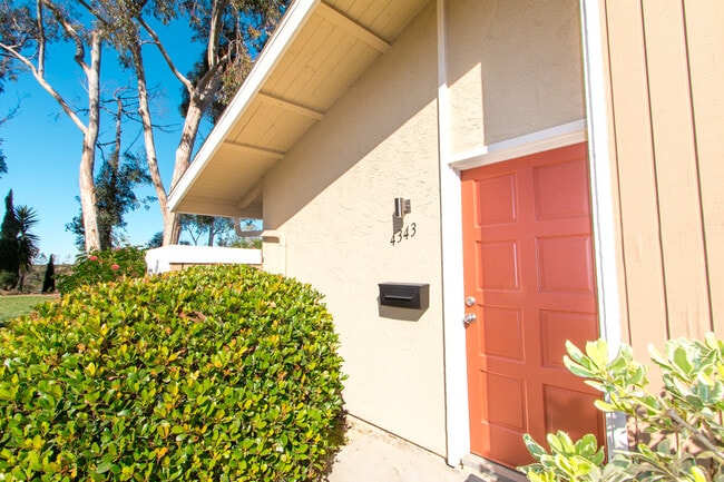 Building Photo - Elegantly Upgraded 2 Bed/1 Bath Condo in UTC with Private Patio/Washer & Dryer!
