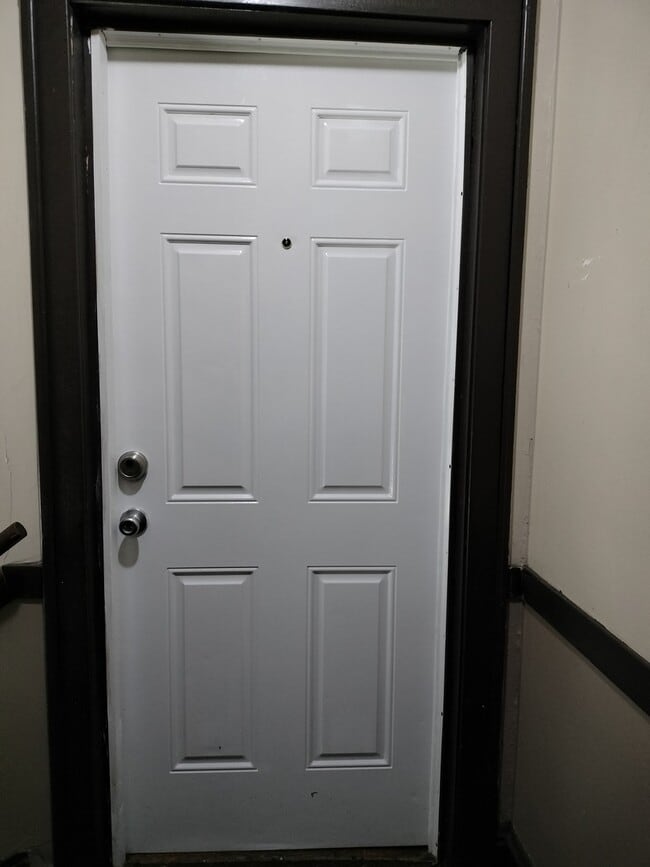 Building Photo - 7729 S Essex Ave