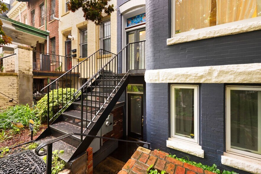 Building Photo - 3459 Holmead Pl NW