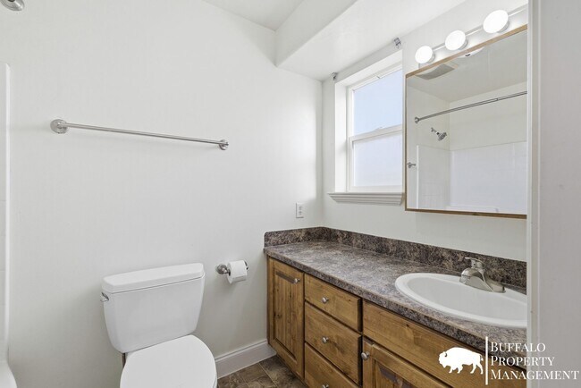 Building Photo - Charming 4-Bedroom Home for Rent in Ammon, ID!