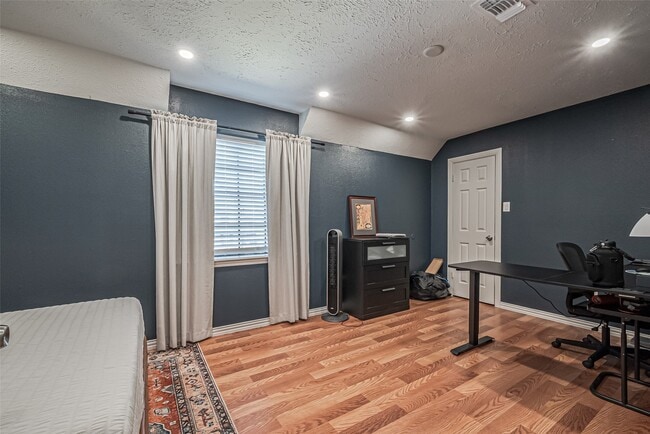 Building Photo - 15211 Camino Del Sol Dr
