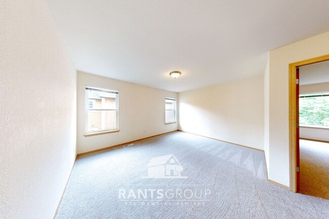Building Photo - Great Location!  Quiet Neighborhood!