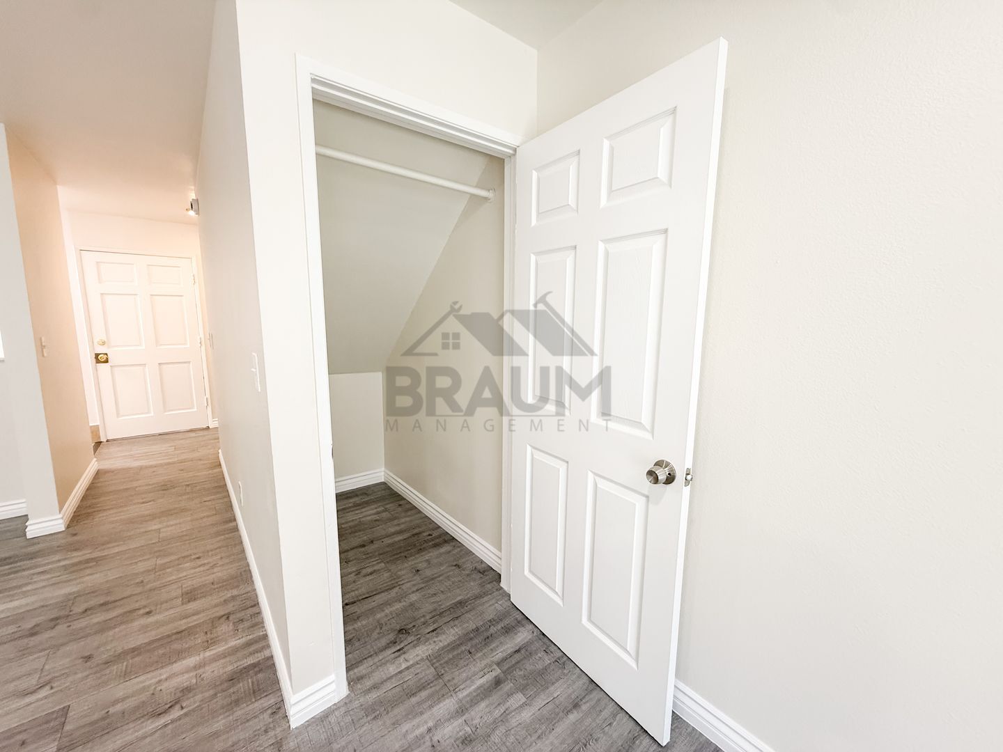 Building Photo - 14257 Friar St