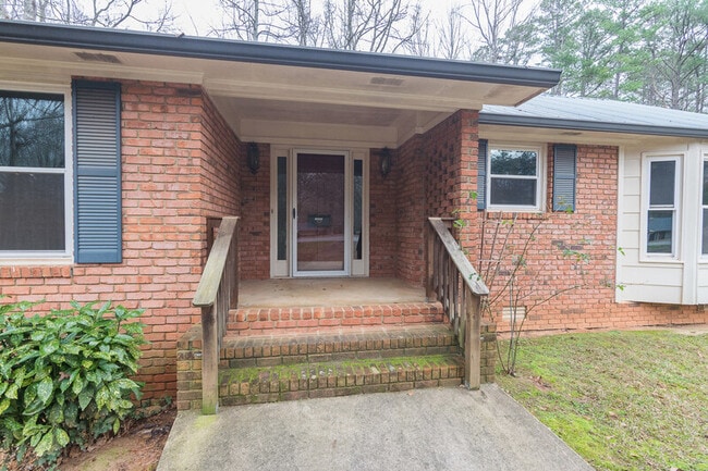 Building Photo - 1060 Windbrooke Ct