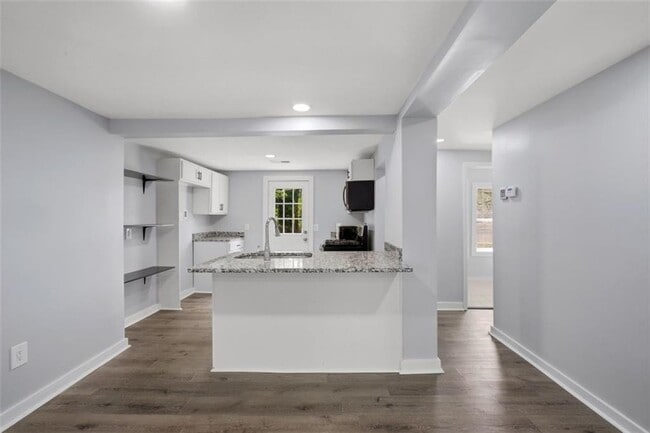 Building Photo - 2040 Penelope St NW