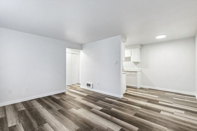 Interior Photo - Arise Station