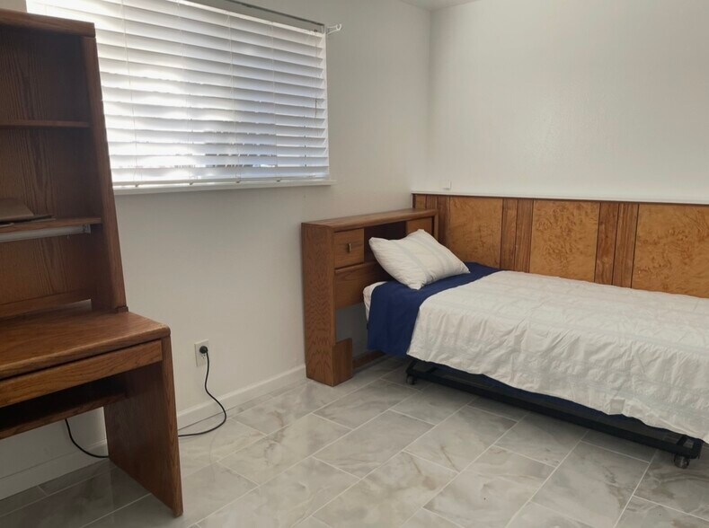 Bedroom goes to the front of the house - 16515 E Wagon Trail Dr