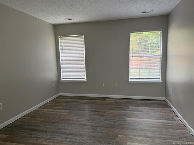 Building Photo - 146 Rain Tree Way