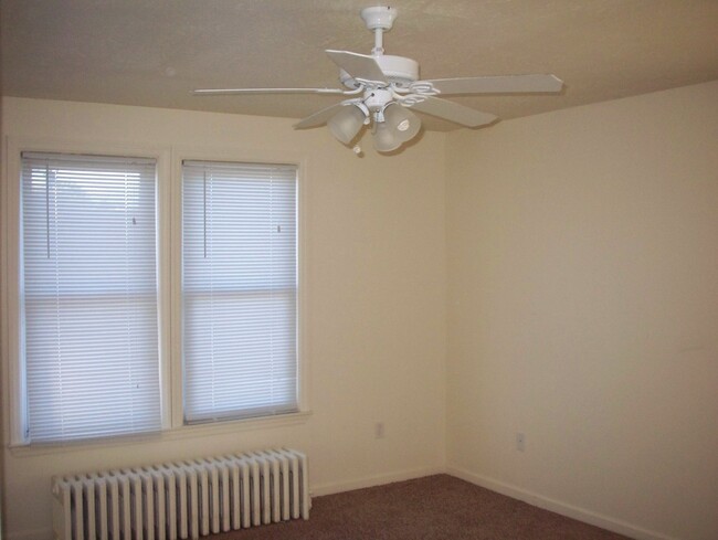 Building Photo - 2 BR, 1 1/2 Bath, 2-Story Home for Rent - ...