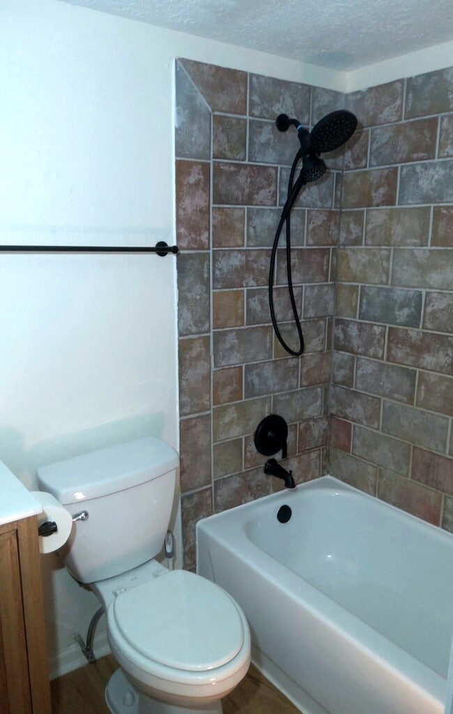 Building Photo - 19538 Hollowlog Dr