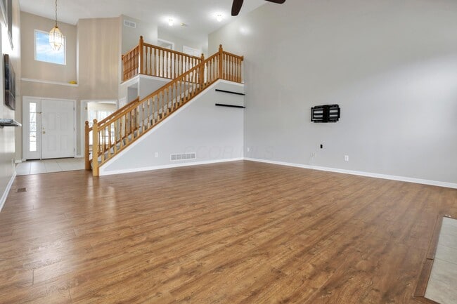 Building Photo - 3796 Village Club Dr